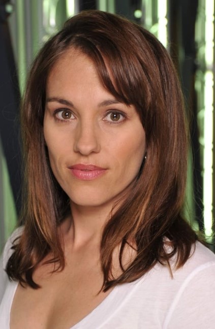 How to Contact Amy Jo Johnson: Phone Number, Fanmail Address, Email Id, Whatsapp, Mailing Address